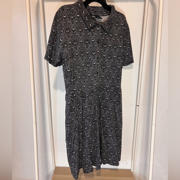 Cakeworthy Disney Haunted Mansion Wallpaper Dress – Size 2XL - Picture 3 of 10